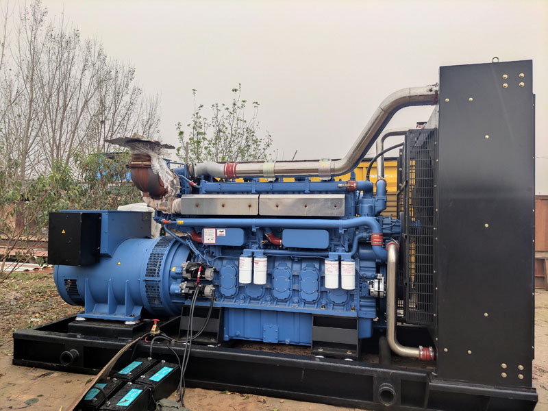 通渭柴油发电机组更换机油时，应遵循哪些步骤？